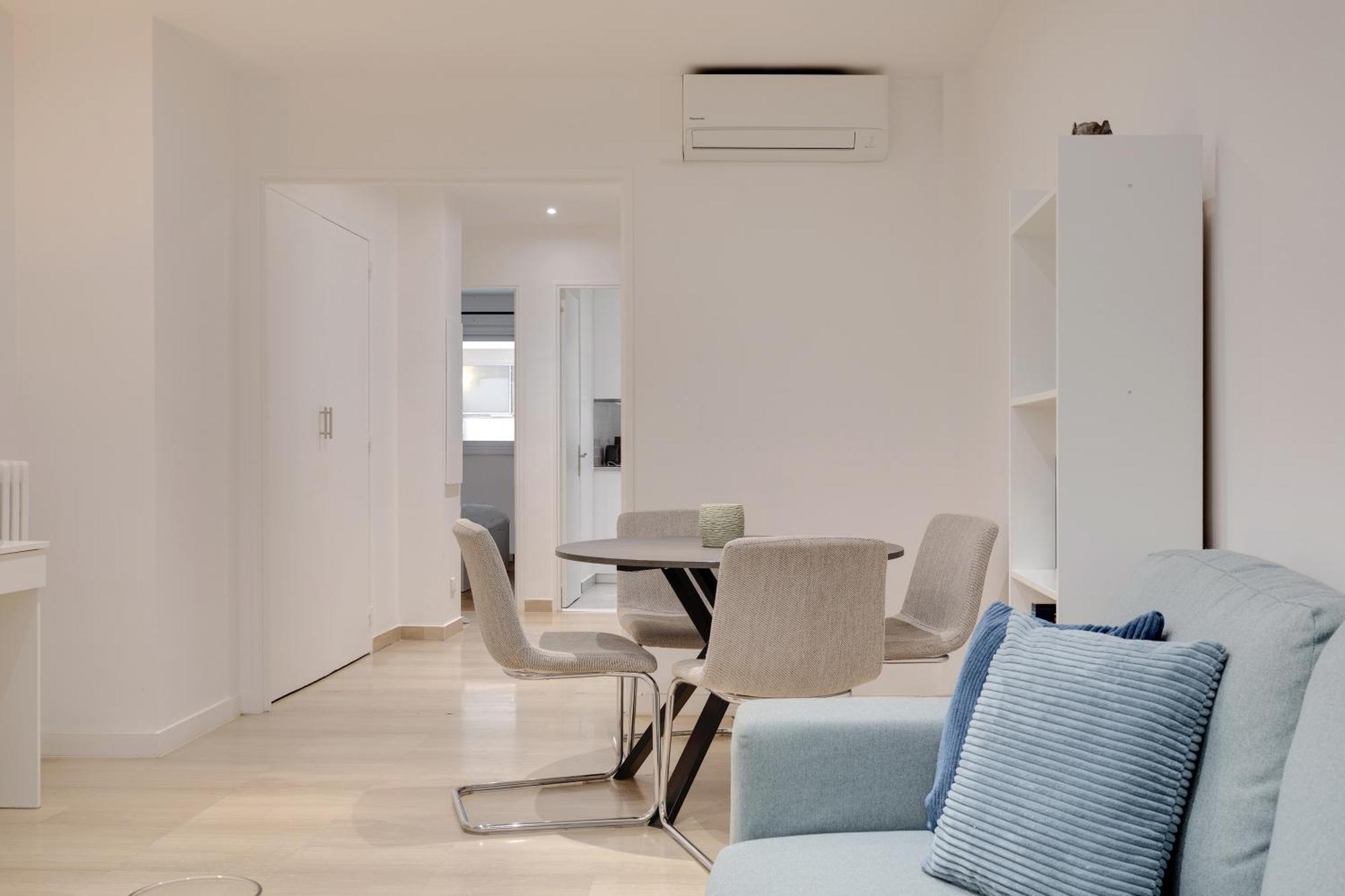 אנטיב Newly Renovated Charming Downtown Apartment מראה חיצוני תמונה