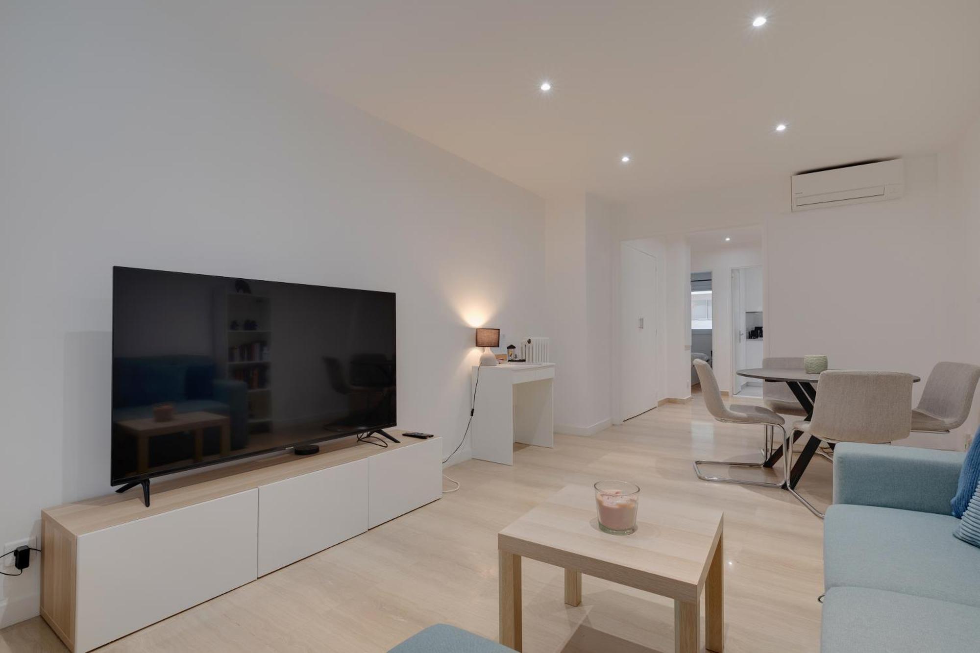 אנטיב Newly Renovated Charming Downtown Apartment מראה חיצוני תמונה