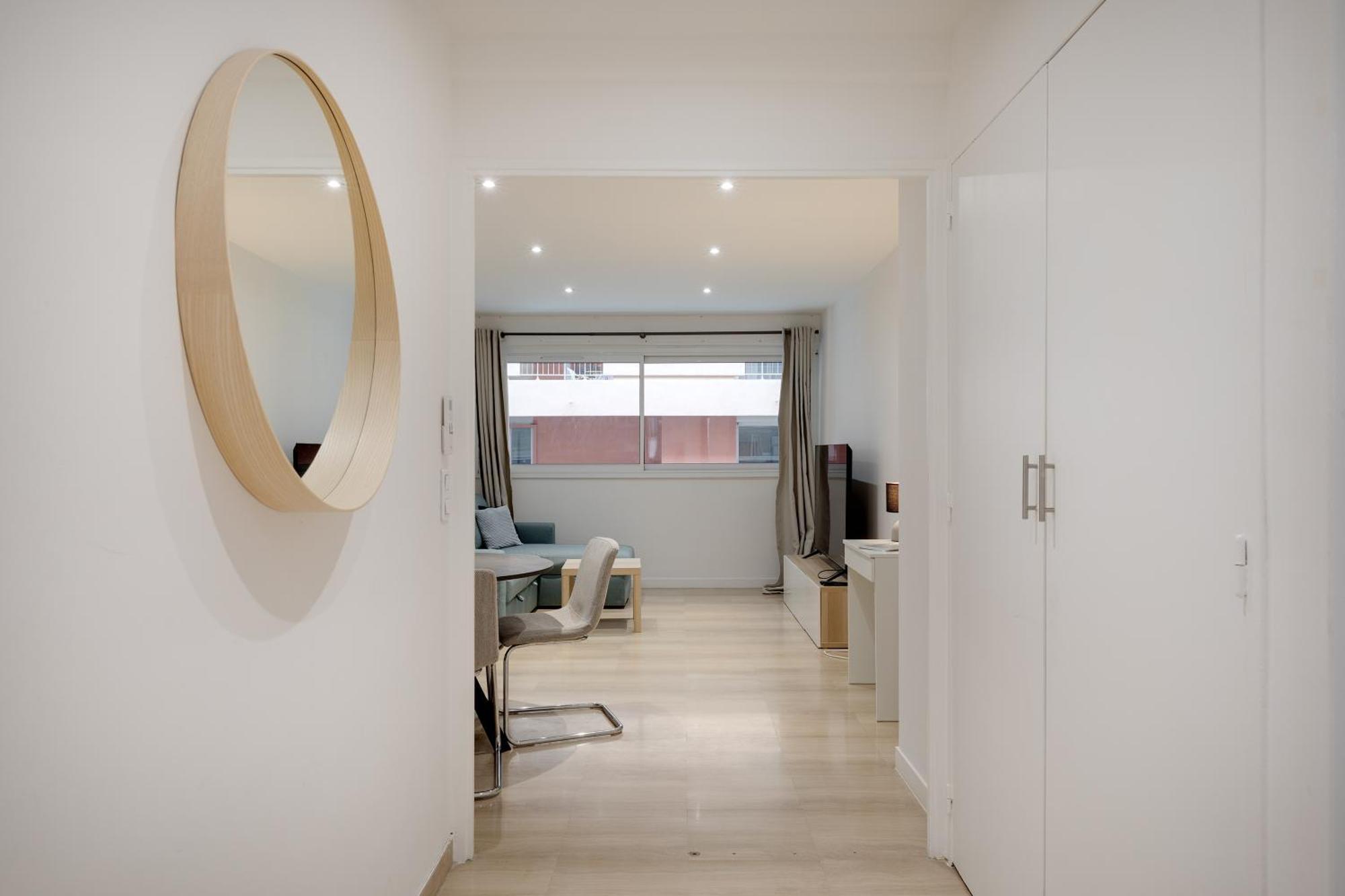 אנטיב Newly Renovated Charming Downtown Apartment מראה חיצוני תמונה